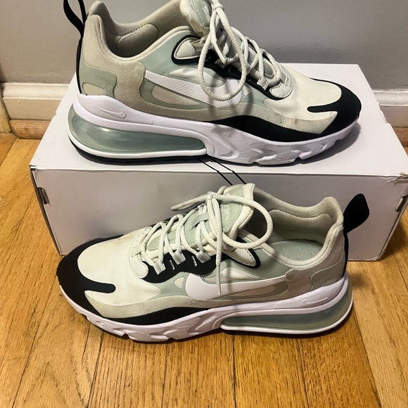 Women’s Nike Airmax 270 React - Picture 7 of 7